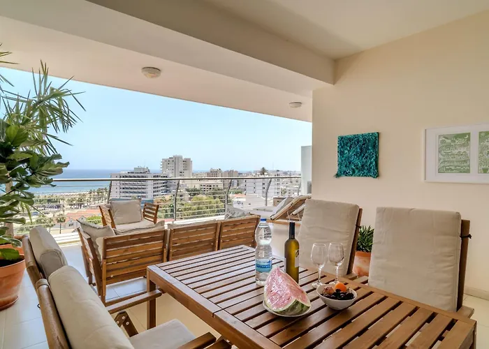 Amazing Sea And Marina View City Center 2Bdr Flat