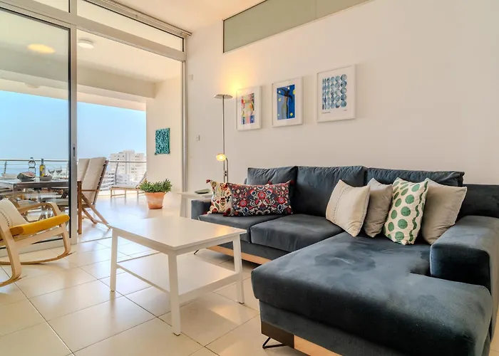 Amazing Sea And Marina View City Center 2Bdr Flat