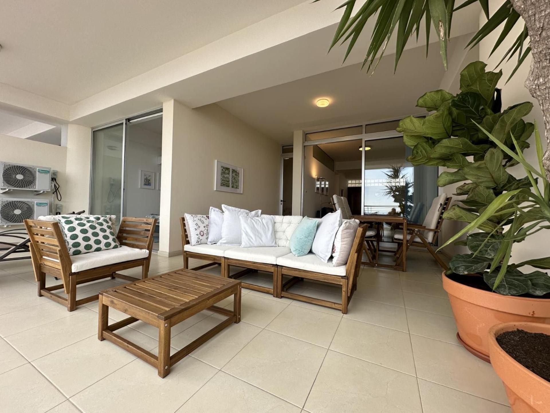 Amazing Sea And Marina View Center 2bdr Flat Larnaca