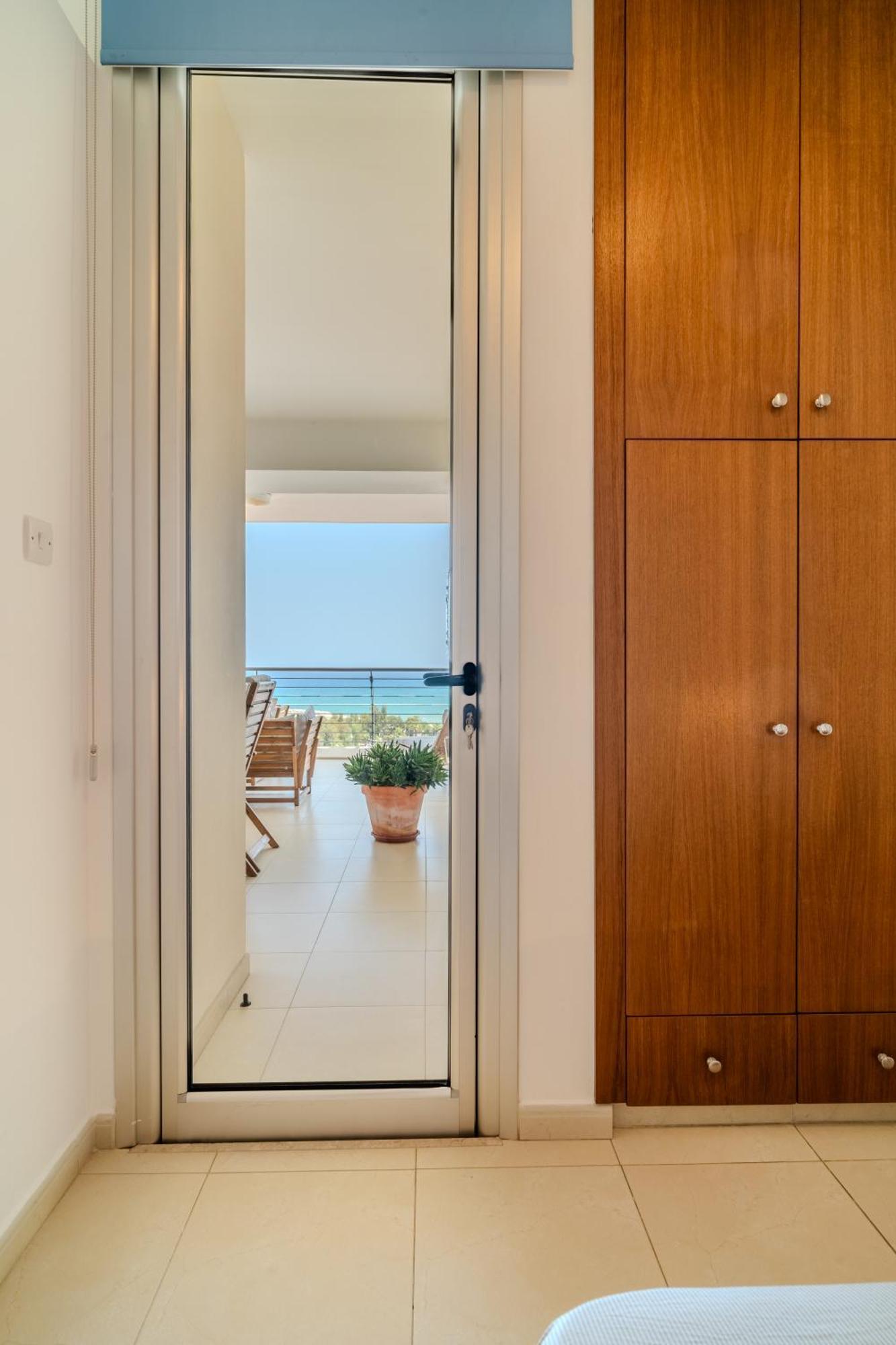 Apartment Amazing Sea And Marina View Center 2bdr Flat
