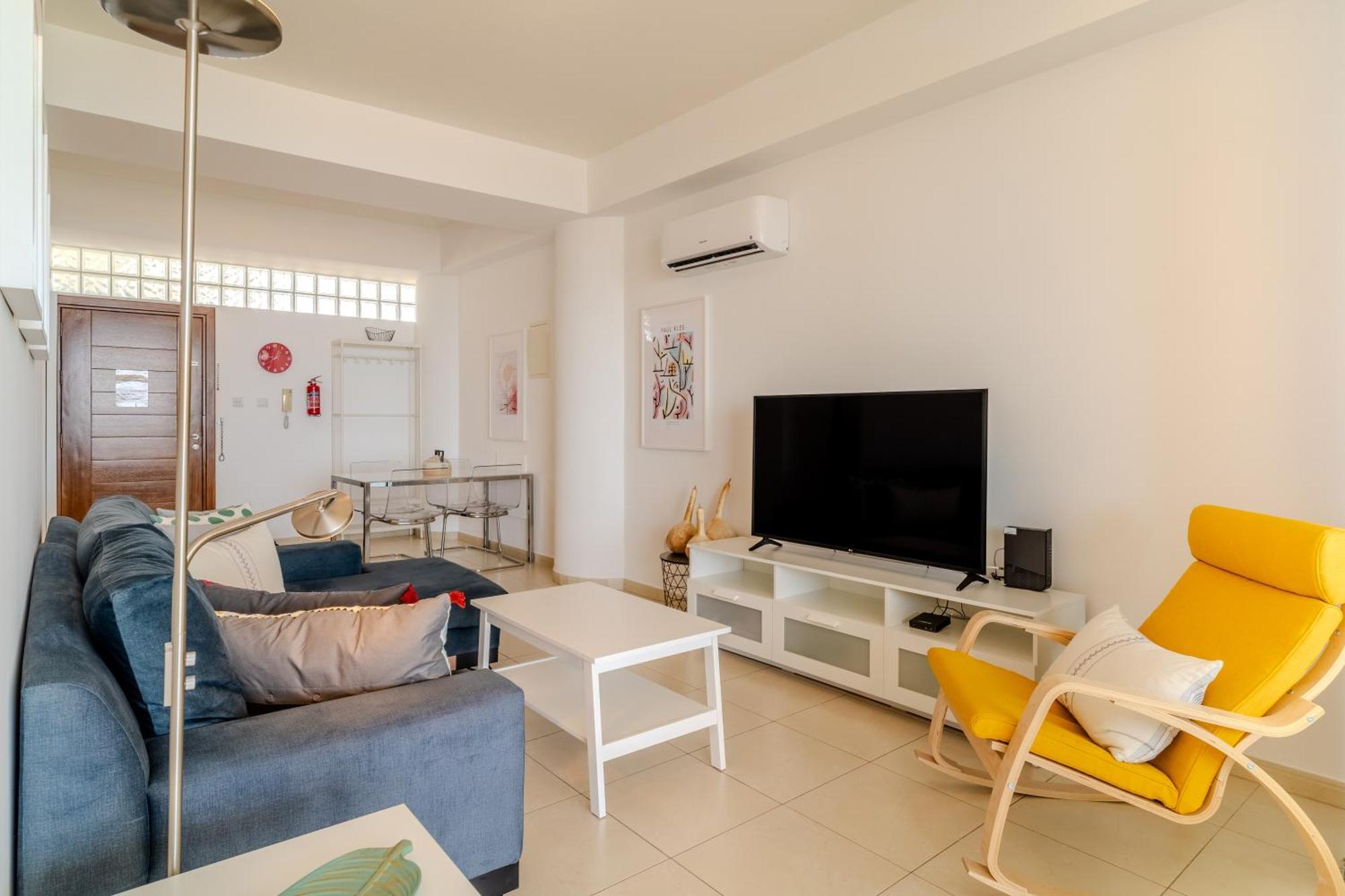Amazing Sea And Marina View Center 2bdr Flat * Larnaca
