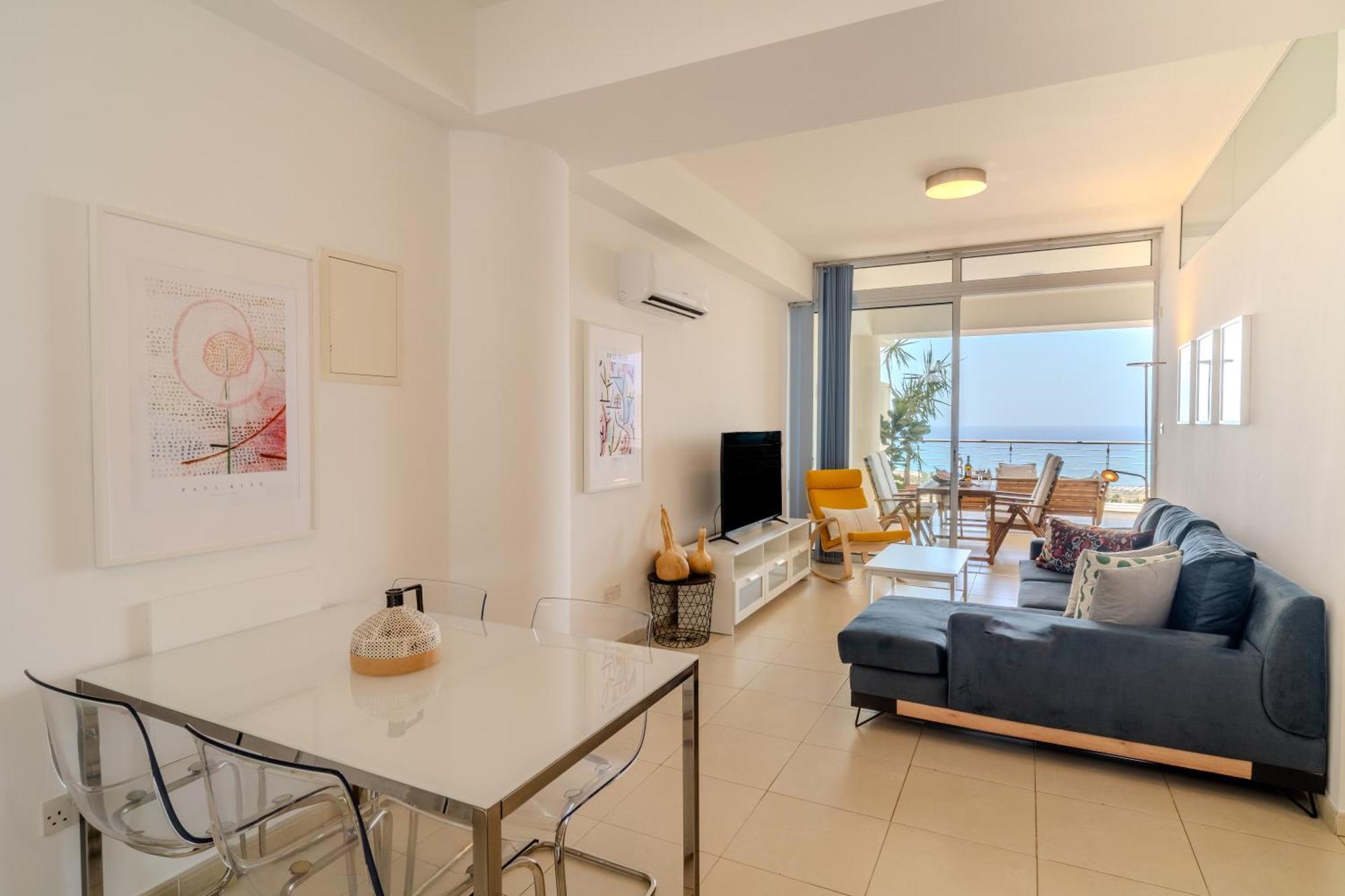 Amazing Sea And Marina View Center 2bdr Flat Apartment *
