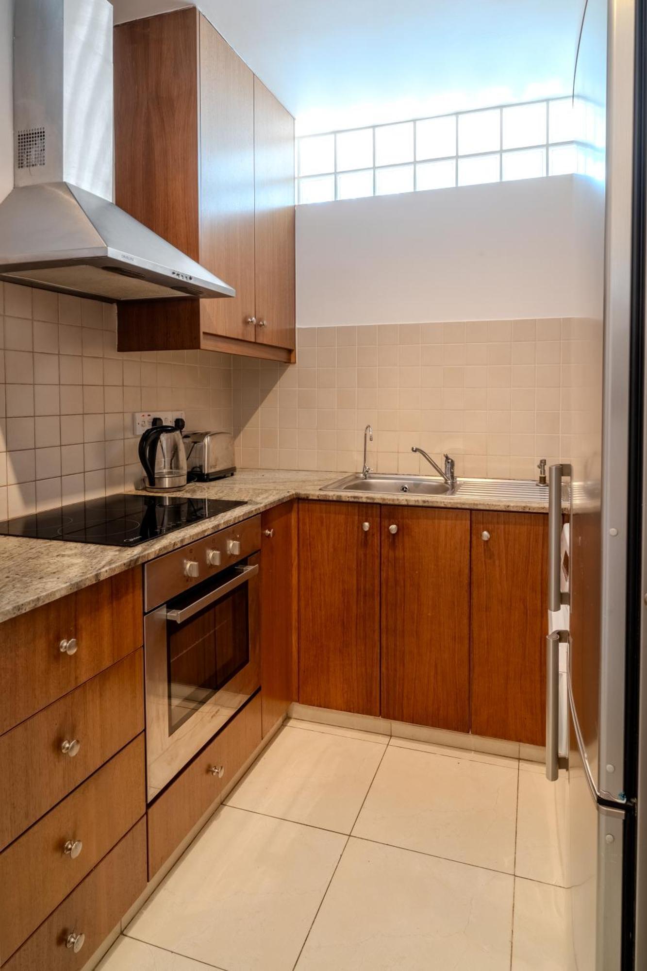 Amazing Sea And Marina View Center 2bdr Flat Apartment Larnaca