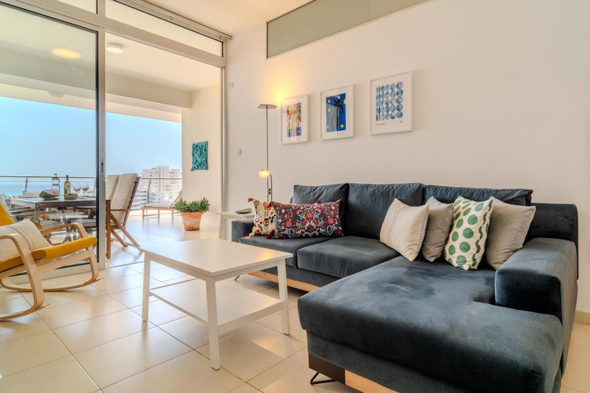 Apartment Amazing Sea And Marina View Center 2bdr Flat