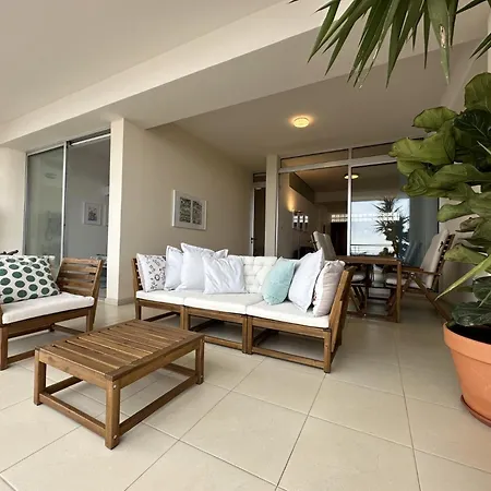 Amazing Sea And Marina View City Center 2Bdr Flat Larnaca Exterior foto