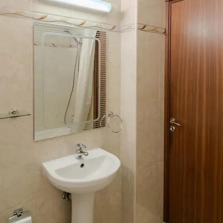 Amazing Sea And Marina View City Center 2Bdr Flat Larnaca Exterior foto